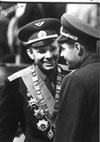 <p>Юрий Гагарин на Красной площади.<br />
Виктор Ахломов.<br />
Москва. 1963 г.<br />
 </p>